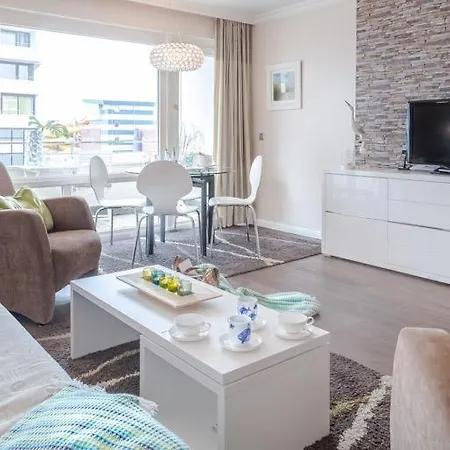 S27 13 40 Feet Apartament